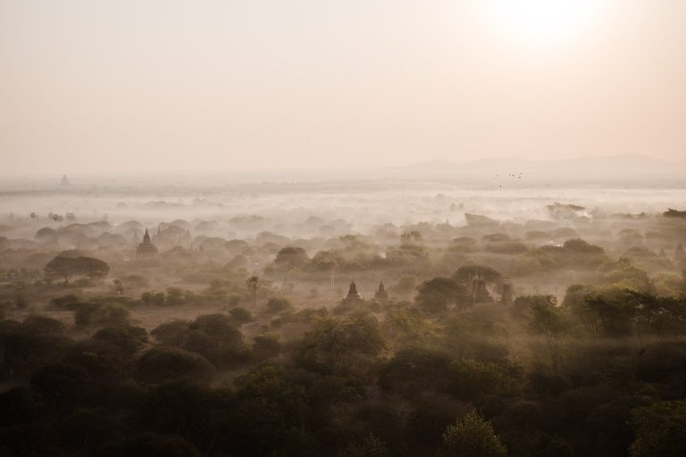 Ballonfahrt über Bagan in Myanmar